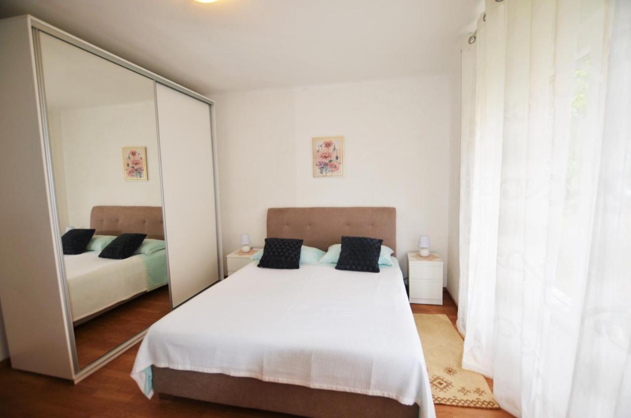 Apartment Leo Umag Extérieur photo